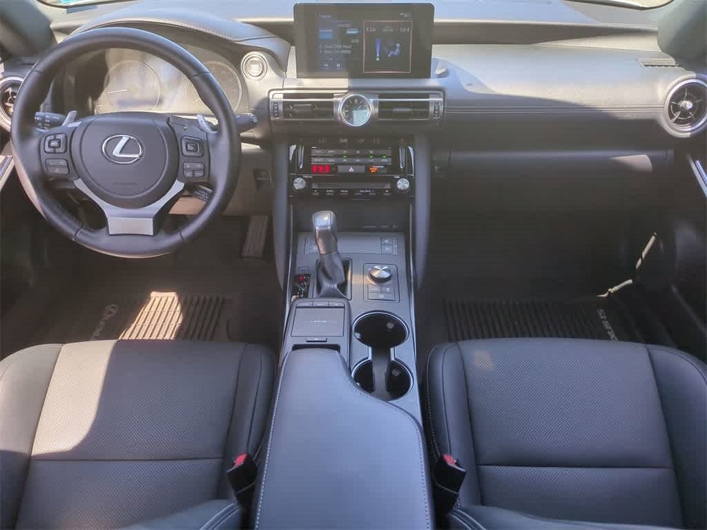 2021 Lexus IS 